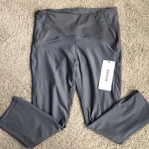 BNWT RBX Active Tummy Control Capri Leggings